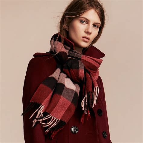 burberry large classic cashmere scarf|burberry scarf 50 cashmere wool.